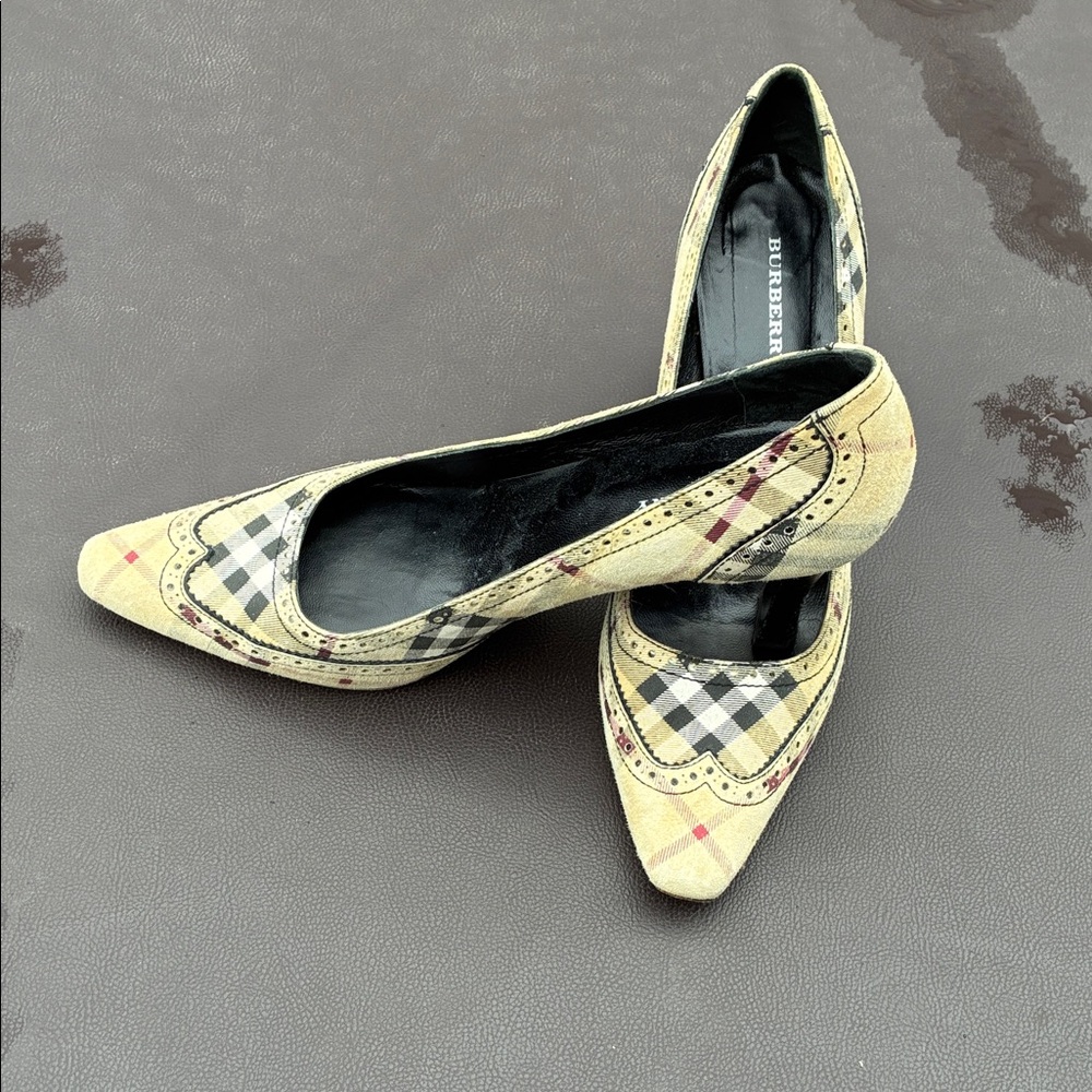Burberry made in Spain Women's Checkered Pumps - Black and Cream - Picture 3 of 8